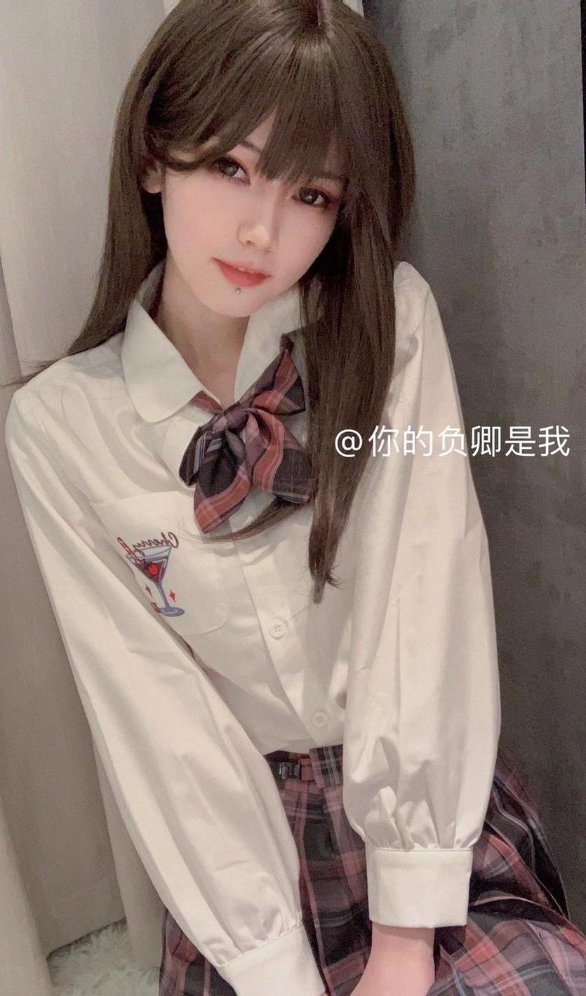 藏在角落的美图套——你的负卿所有cos图片集