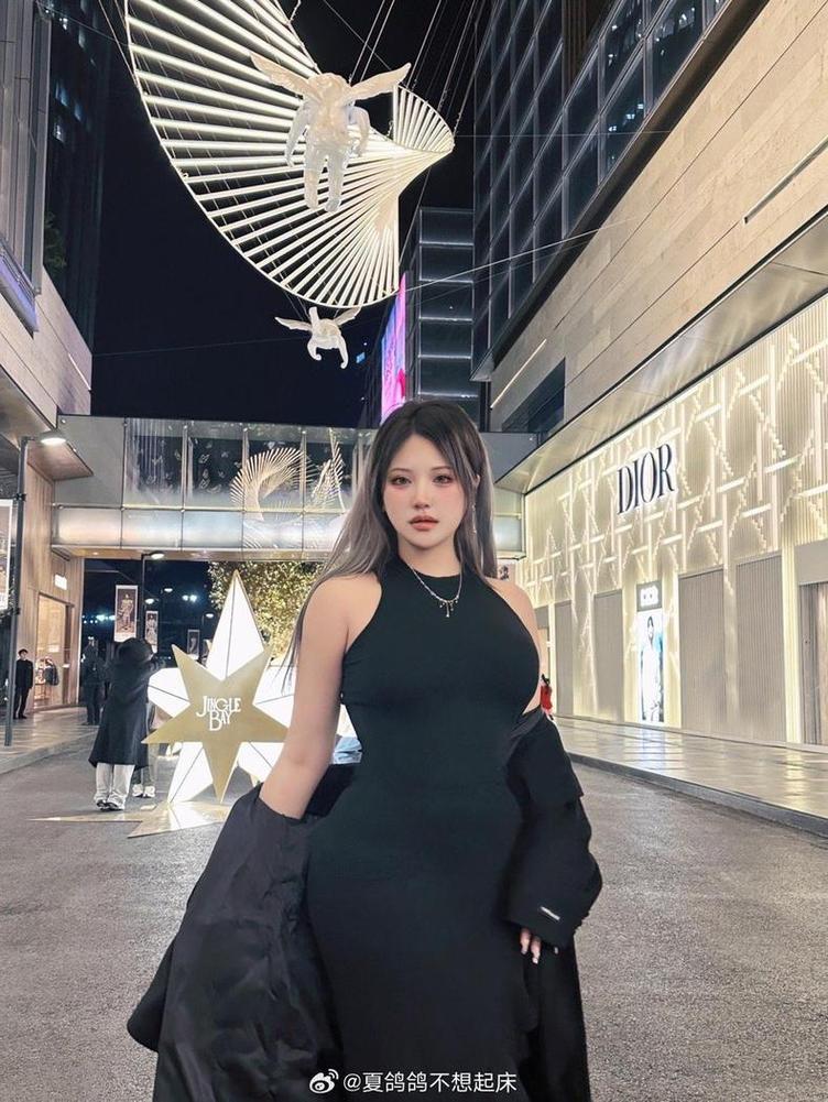 这个图包里有夏鸽鸽不想起床的原图，你能猜到他是男的吗？